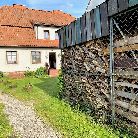 Dom Nad Krutynia منزل للإقامة Ukta